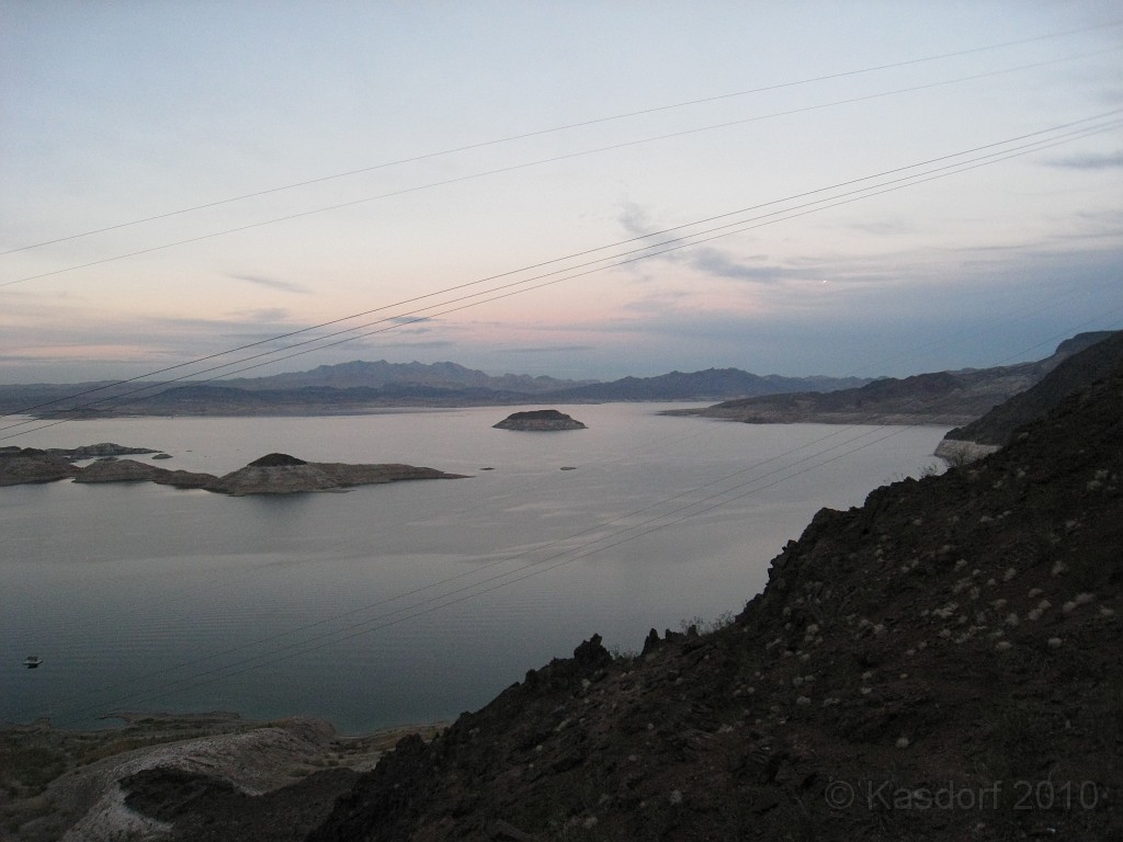 Las Vegas 2010 - Hoover Dam Revisited 0961.JPG - The 2010 Las Vegas Fire - Ice and Sweat Tour. Half Marathon, Red Rock Canyon, Casinos, Valley of Fire.... and buffets!